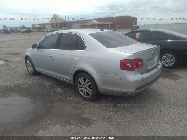 EN DESARME  !!!  VOLKSWAGEN JETTA 2006